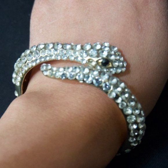 Faux diamond stone snake necklace - Picture 3 of 5